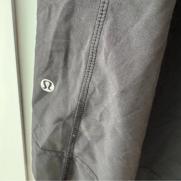 Lululemon Men’s Black Shorts College Hill CrossFit Logo size Medium gym workout - Picture 4 of 7